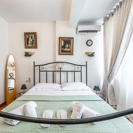 Vintage And Warm 2Br Apartament In Tirana Exteriör bild