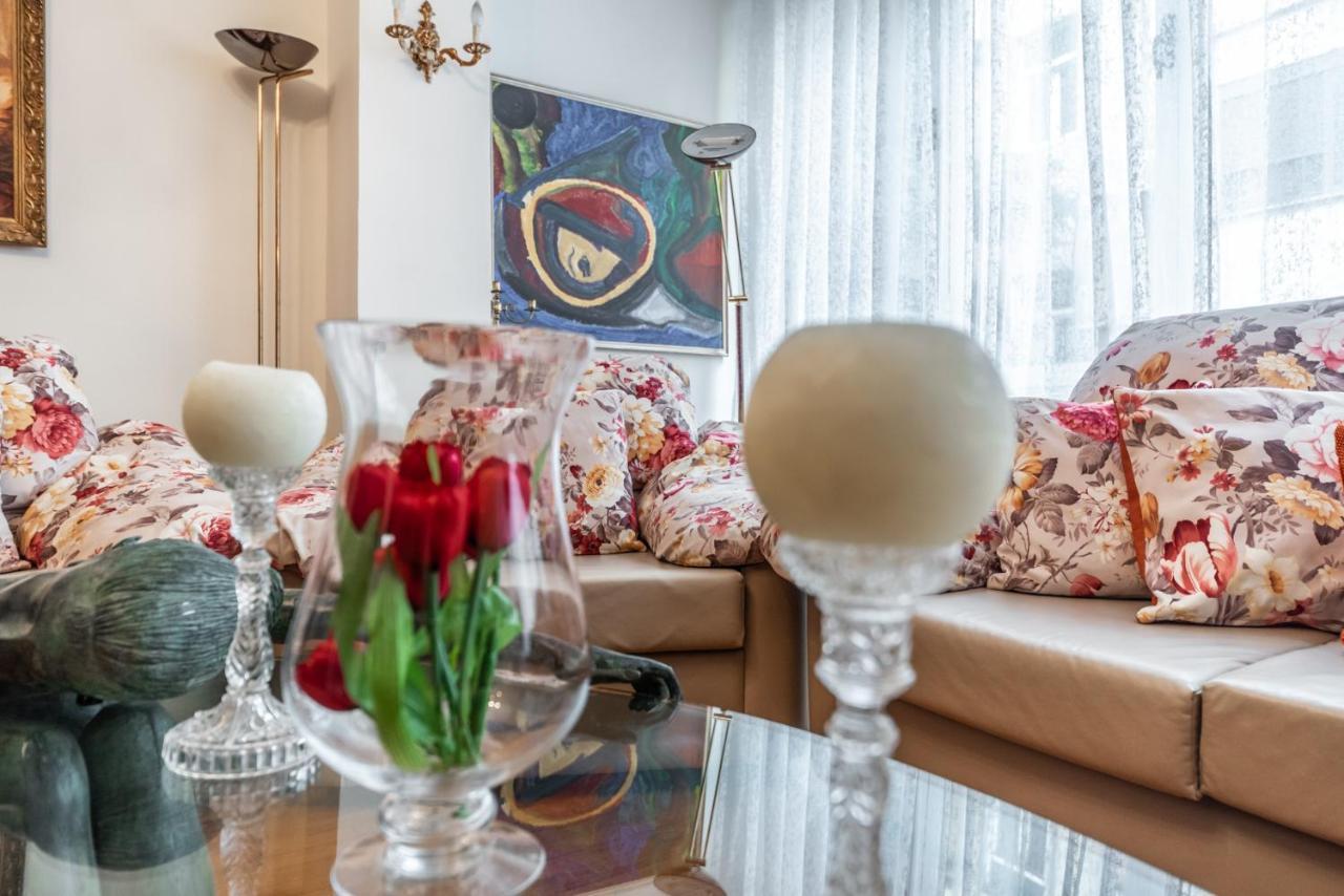 Vintage And Warm 2Br Apartament In Tirana Exteriör bild