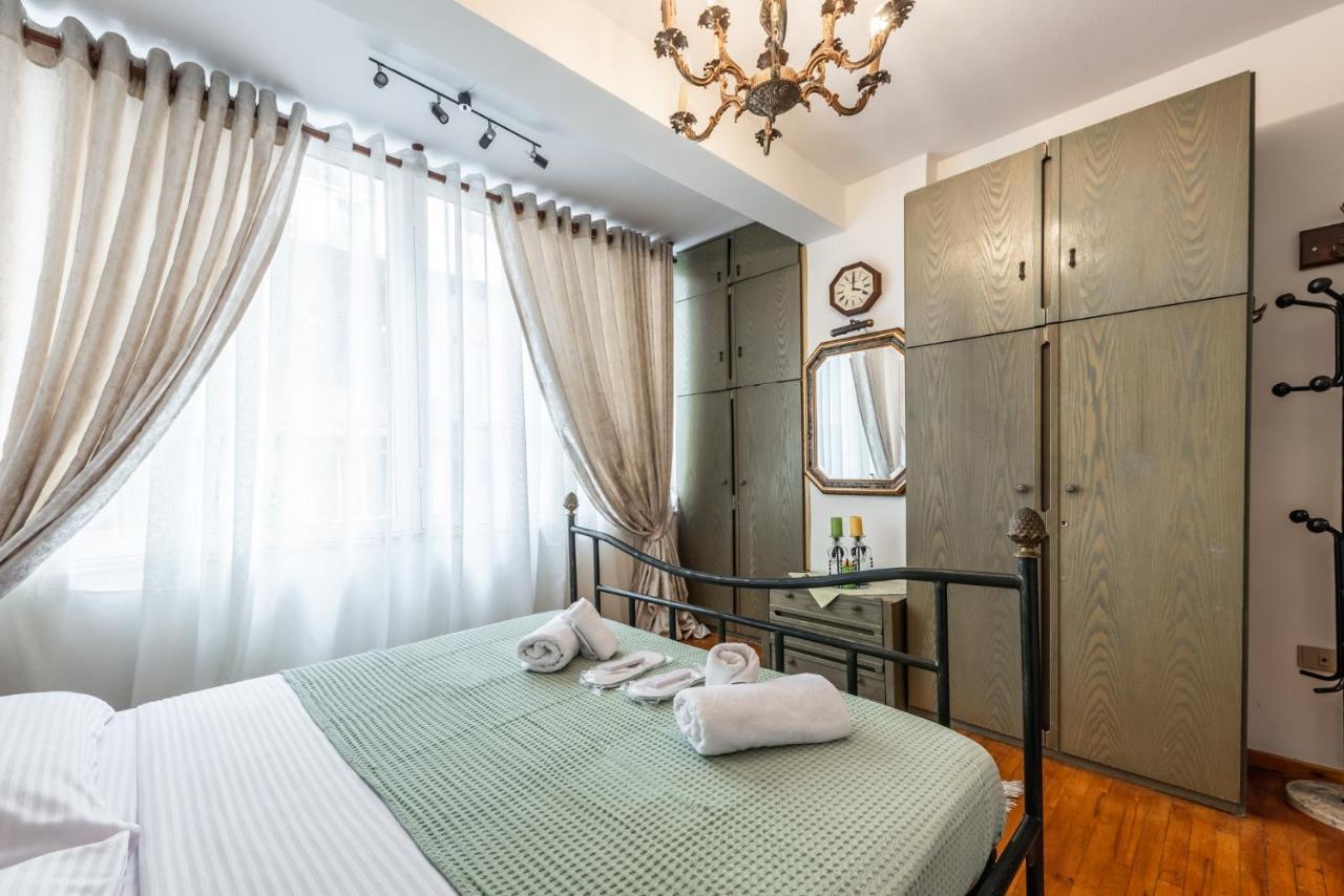 Vintage And Warm 2Br Apartament In Tirana Exteriör bild