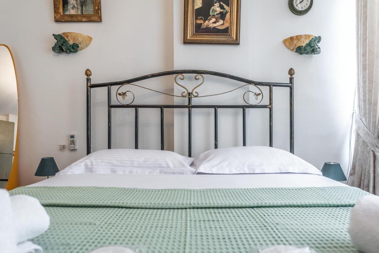 Vintage And Warm 2Br Apartament In Tirana Exteriör bild