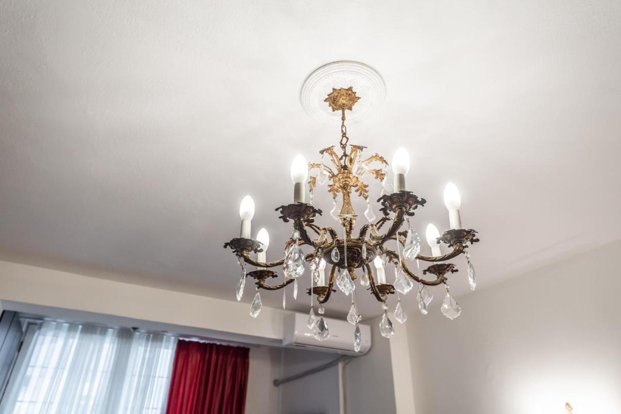 Vintage And Warm 2Br Apartament In Tirana Exteriör bild