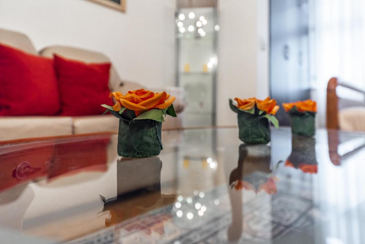 Vintage And Warm 2Br Apartament In Tirana Exteriör bild