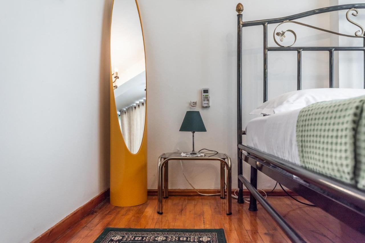 Vintage And Warm 2Br Apartament In Tirana Exteriör bild